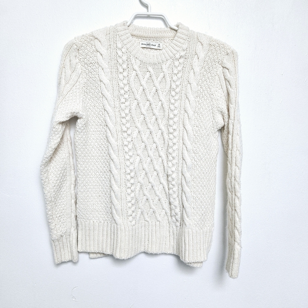 Abercrombie & Fitch Sz M Alpaca Cable Chunky knit Crew Neck  Egg Shell Sweater